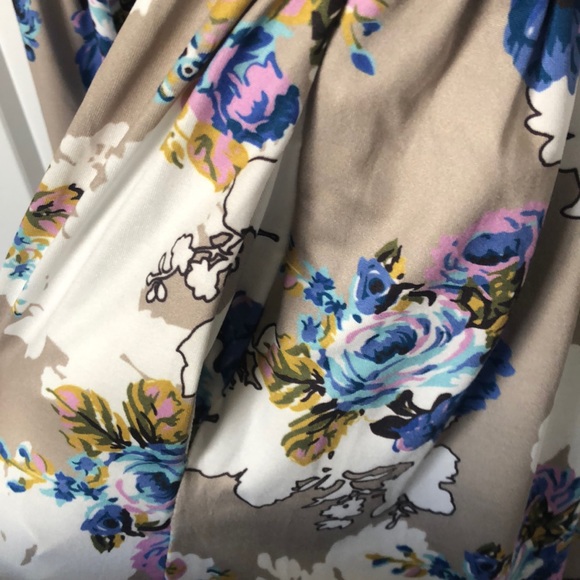 OUGES | Maxi Dress - Picture 7 of 8